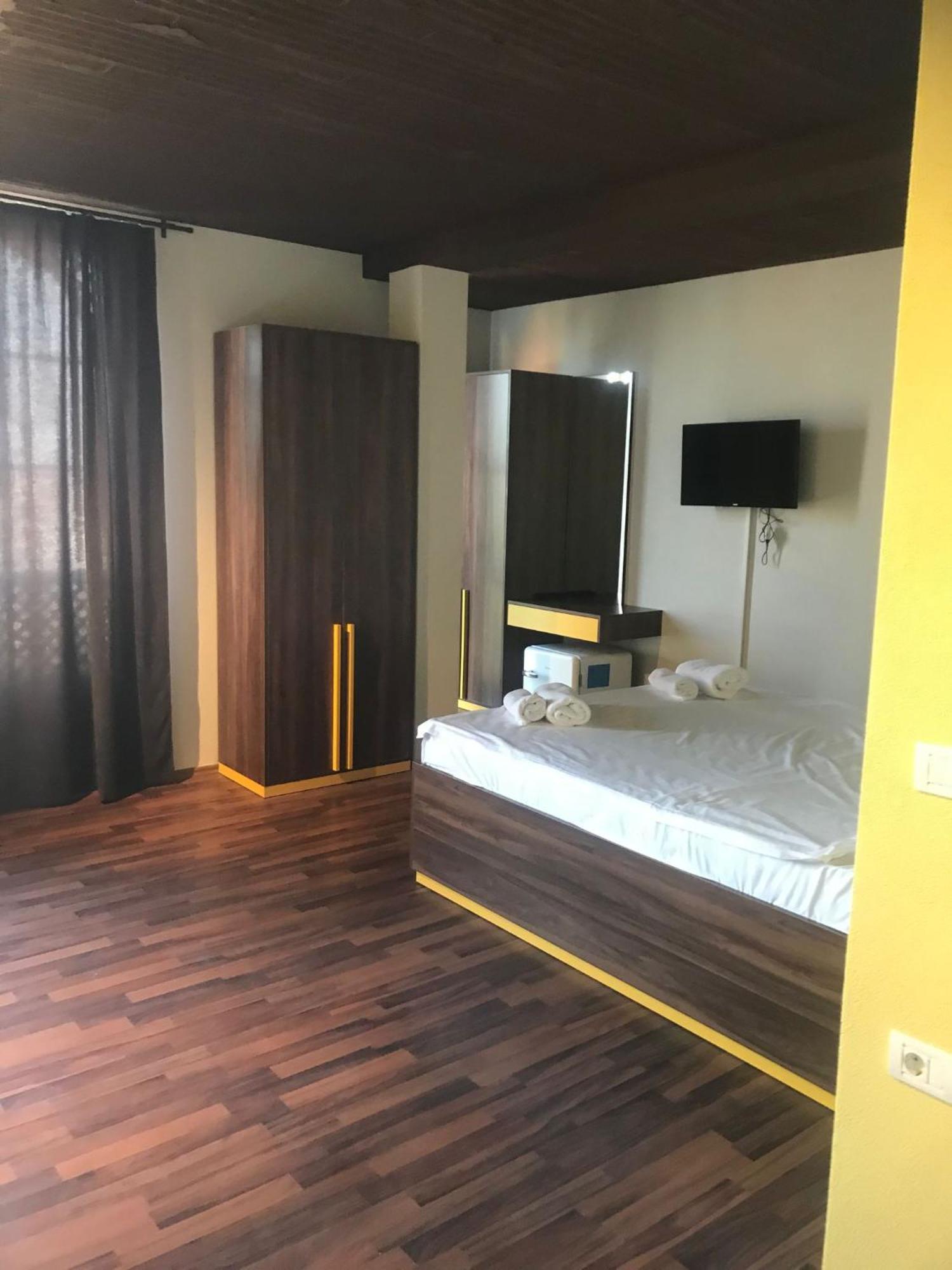 Hotel Hiserra Prizren Luaran gambar