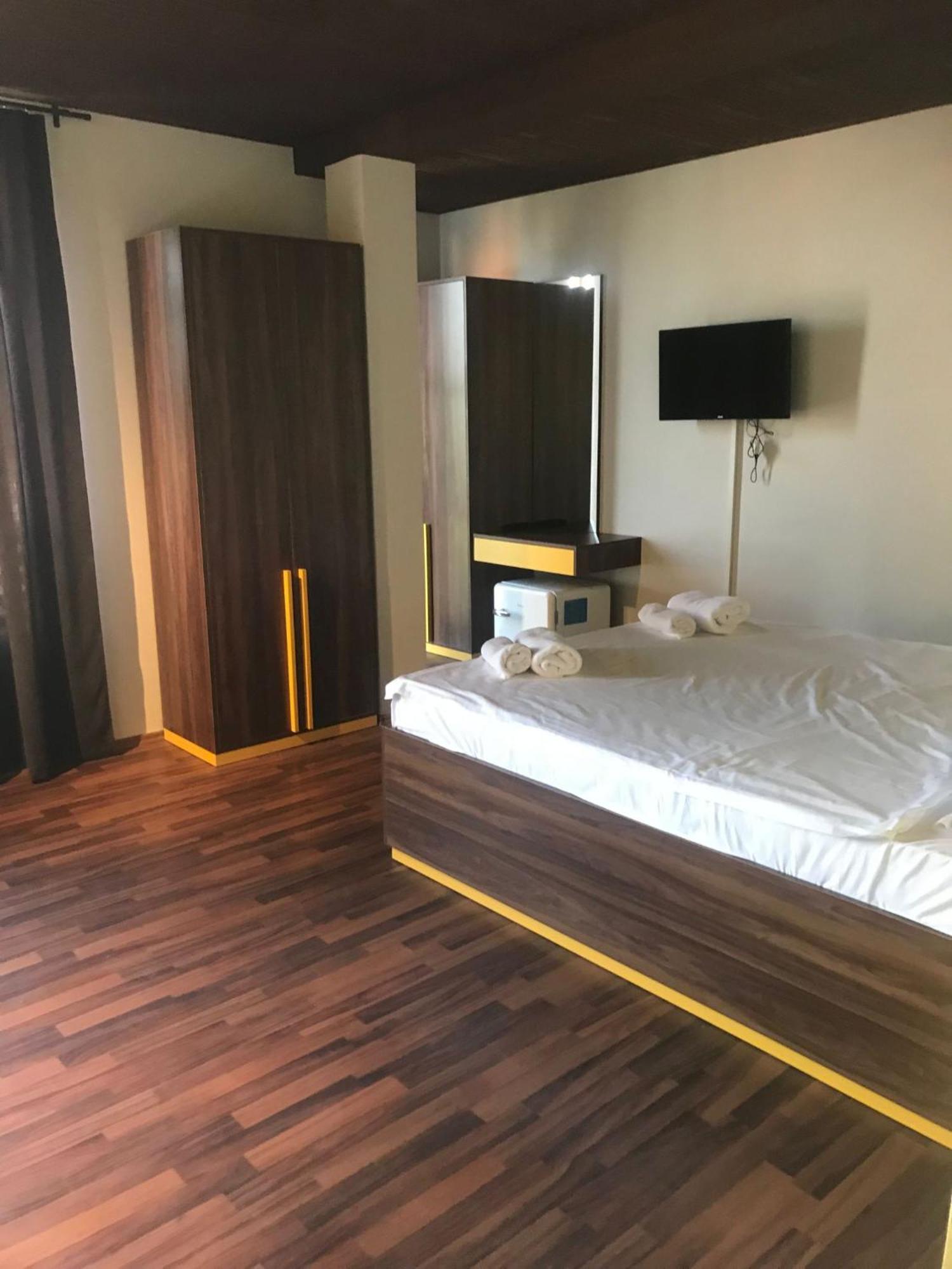 Hotel Hiserra Prizren Luaran gambar